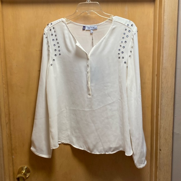 Jennifer Lopez Tops - Jennifer Lopez white blouse with beaded shoulders. BNWT.